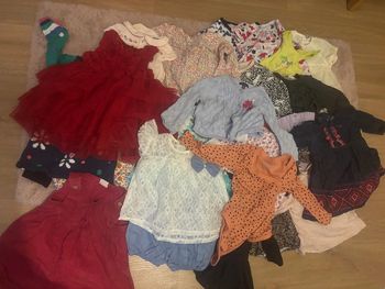 Lot vêtement en 6 mois