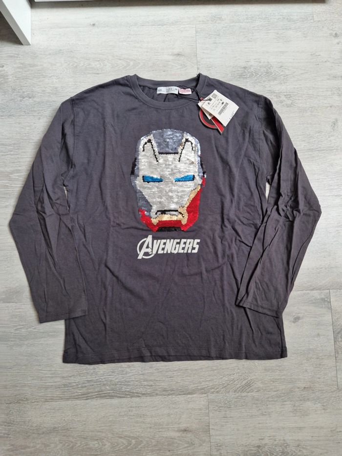 Tee-shirt gris manches longues Avengers à sequins Zara 11-12 neuf avec étiquette