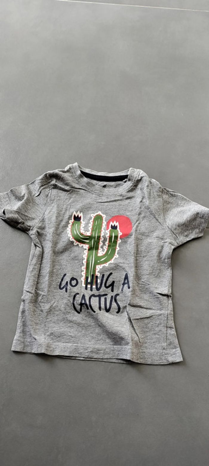 Tee shirt Cactus taille 12-24 mois 1€