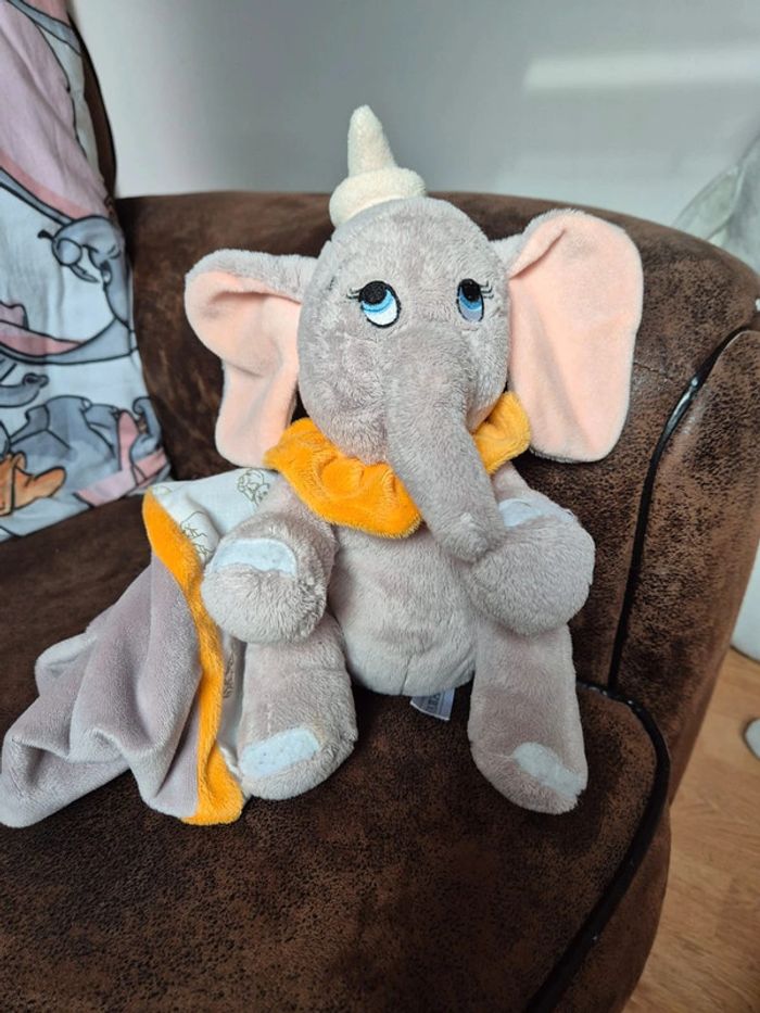 Lot peluches Dumbo - photo numéro 10