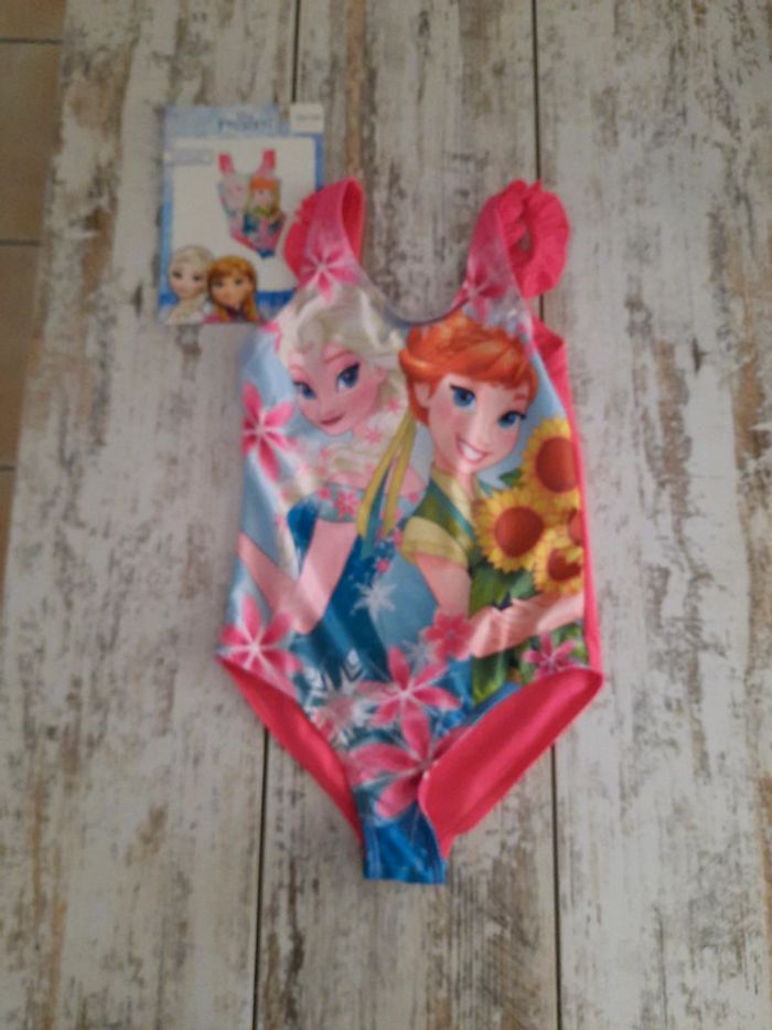 Maillot de bain fichia  reine des neiges taille 122/128 - photo numéro 3