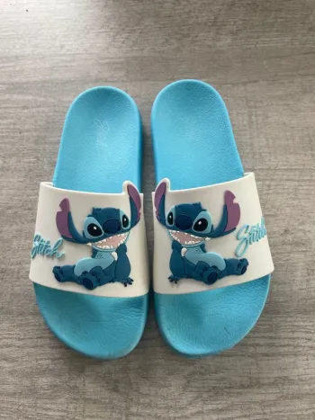 Claquettes stitch disney