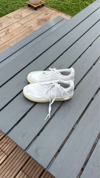 Baskets blanches Nike air force one taille 34