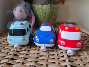 💜3 voitures magnétiques