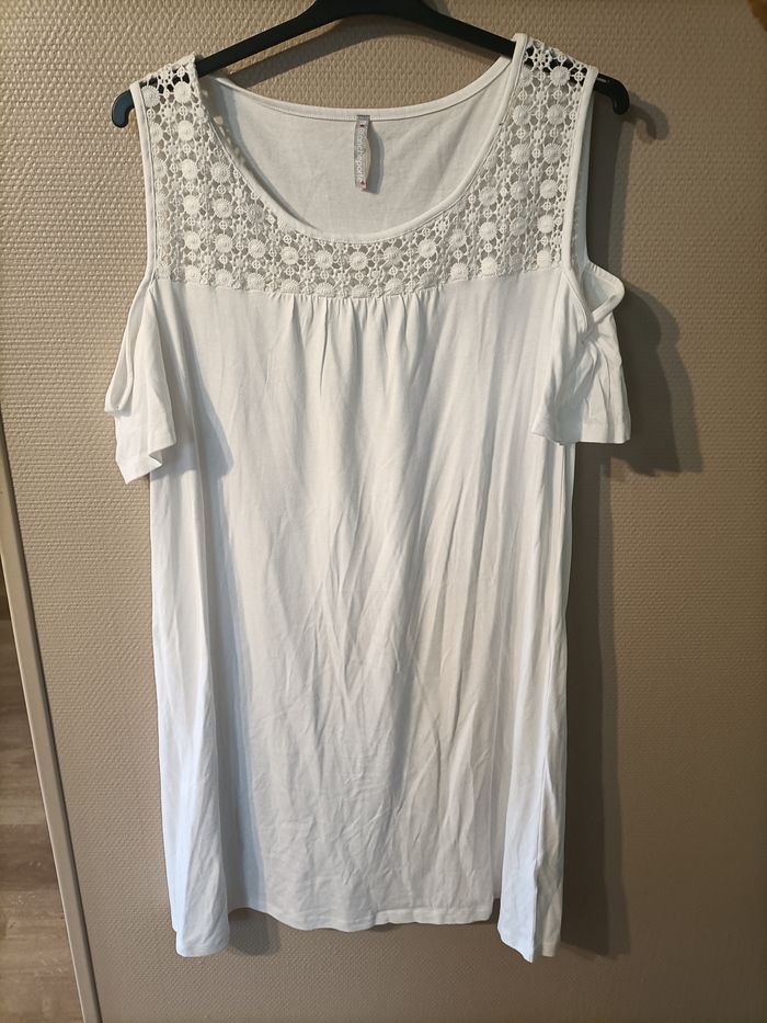 Robe blanche mi longue