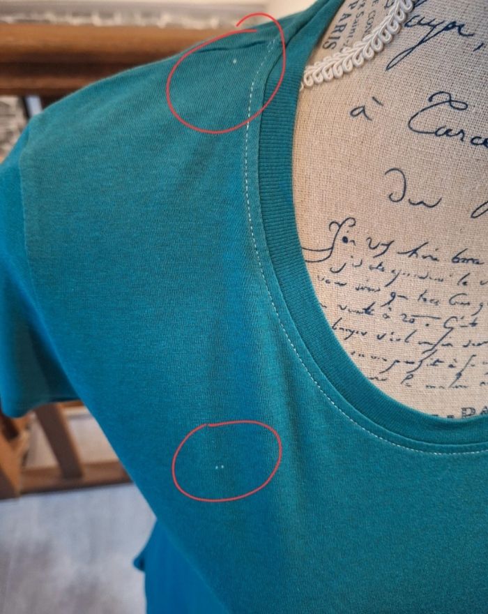 Tee-shirt vert avec une poche à la poitrine - photo numéro 6