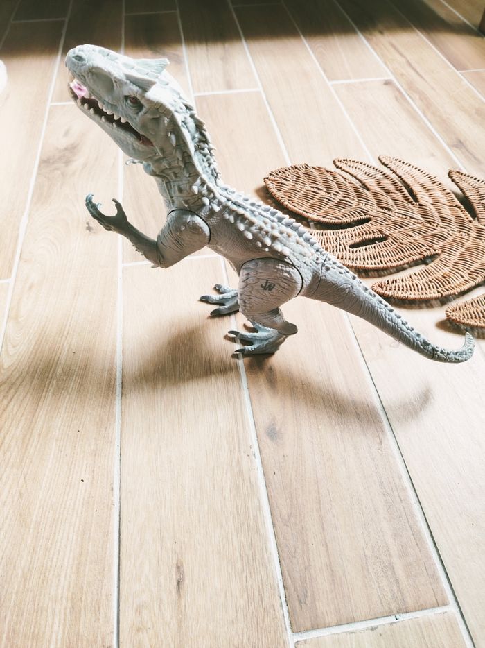 🦖 Figurine dinosaure Indominus Rex Jurassic World/Jurassic park sons et lumières