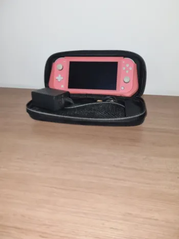 Nintendo Switch Lite + coque