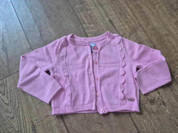 Gilet court rose sergent major 2 ans
Motif papillon cérémonie - photo numéro 2