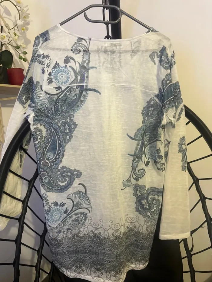 Tunique blanche manches longues – Taille unique, élégante et confortable - photo numéro 3