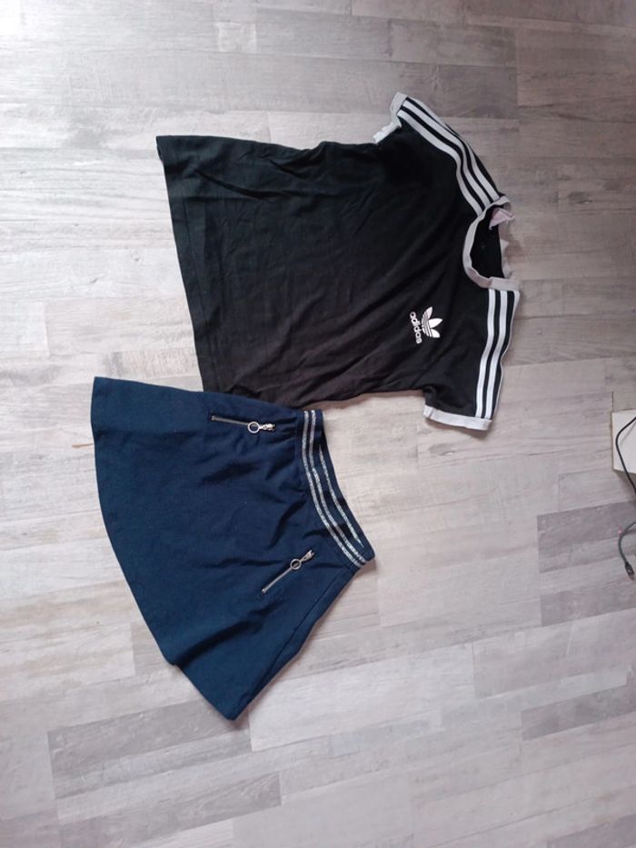 Tee shirt et jupe