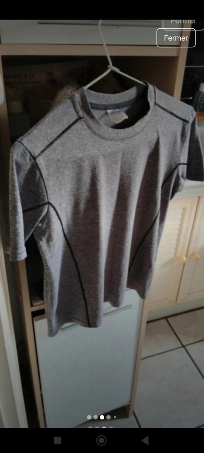 Tee-shirt Garçon taille 12 ans en très bon état marque Domyos - photo numéro 3