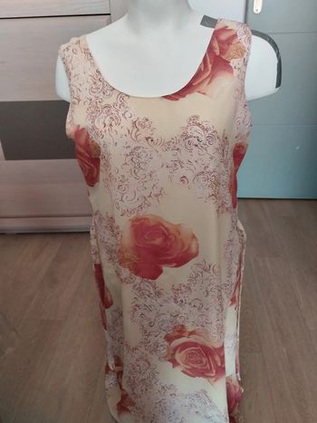Robe d' été taille 44 très agréable à porter