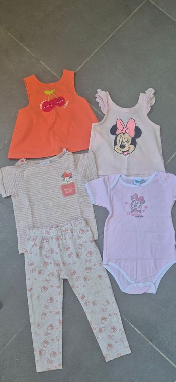 Lot vêtements fille 12 mois