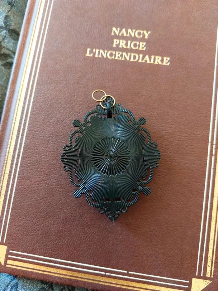 Magnifique pendentif médaillon style camé vintage - photo numéro 6