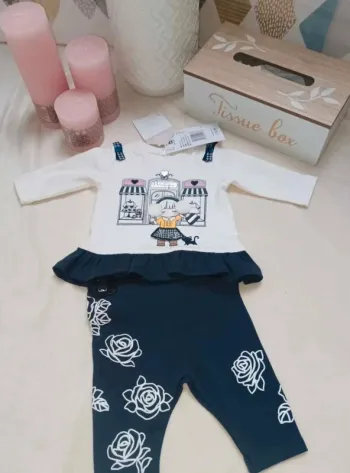 Magnifique ensemble neuf avec étiquette Chicco fille 0 mois