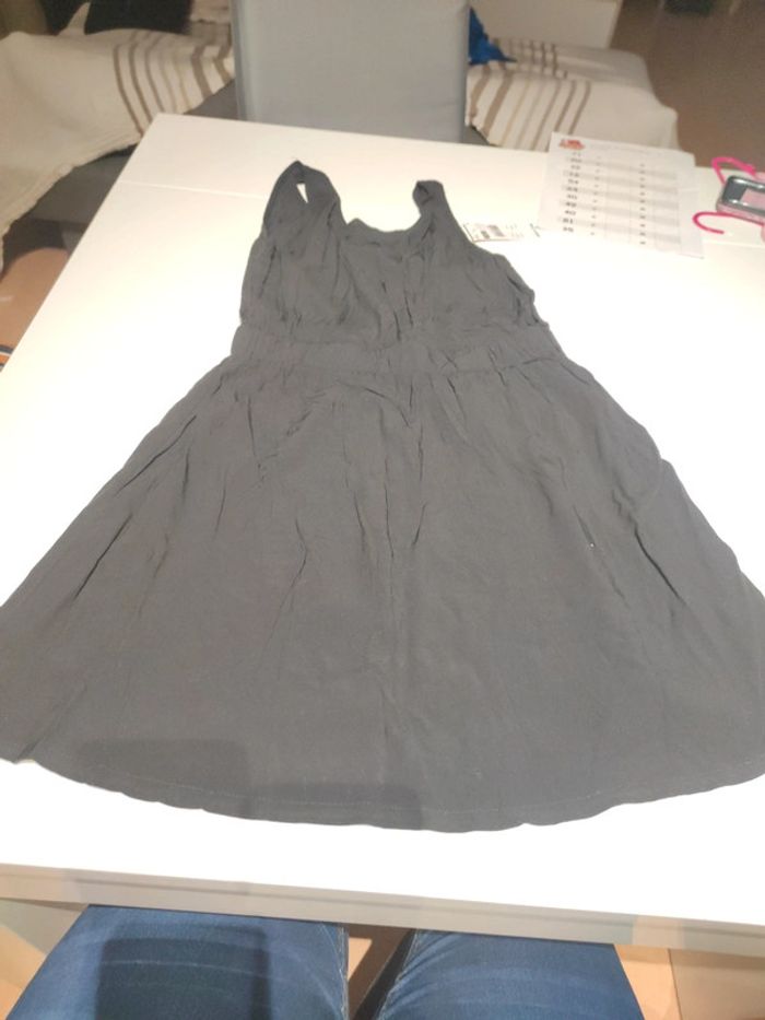 Robe noire fluide goutte dos Gémo 12 ans - photo numéro 2