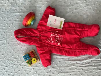 combinaison pilote à capuche chaussons intégrés 6 mois kimbaloo fuchsia ouverture totale