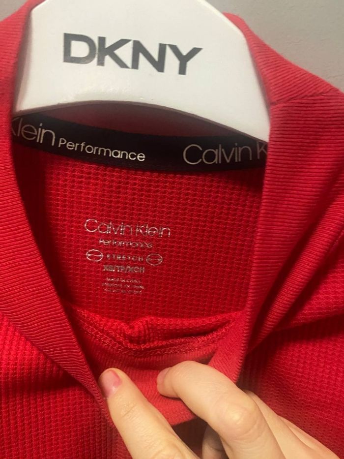 T - shirt Calvin Klein - photo numéro 3