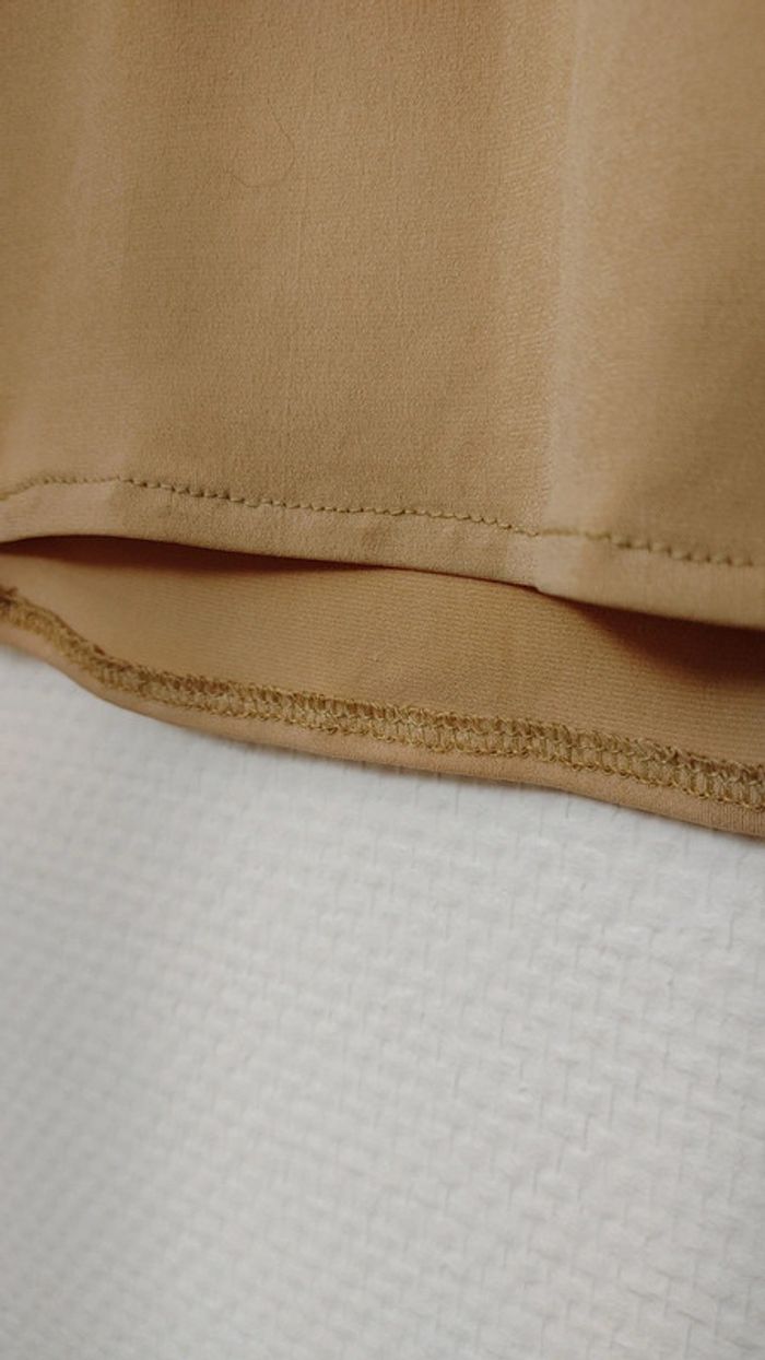 Haut court moulant manche longue beige 34 très bon état HM - photo numéro 3