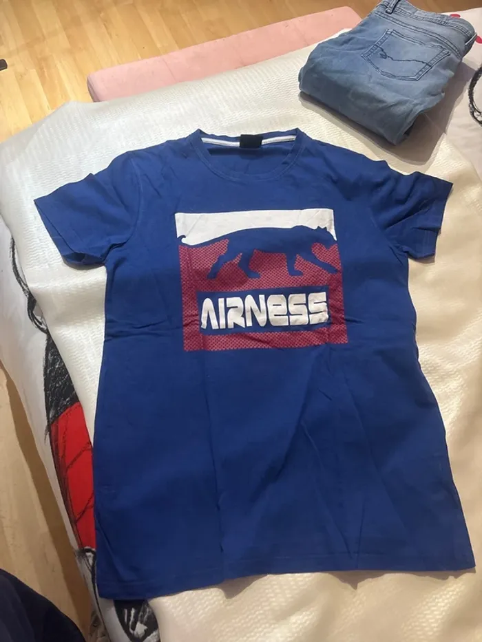 Tee shirt