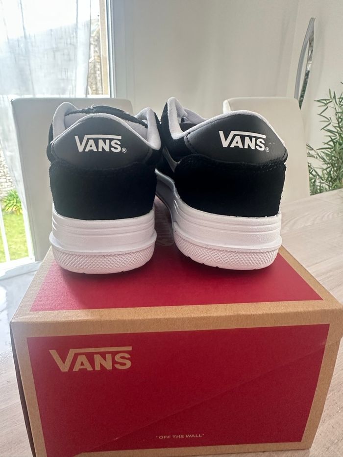 Vans Hylane taille 36,5 noire