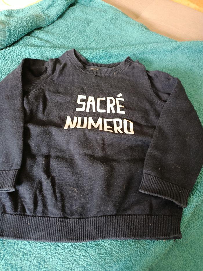 Pull sacré numéro