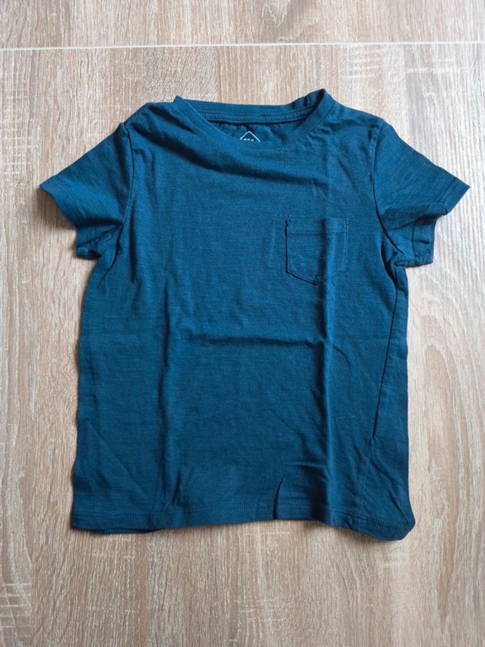 T-shirt bleu