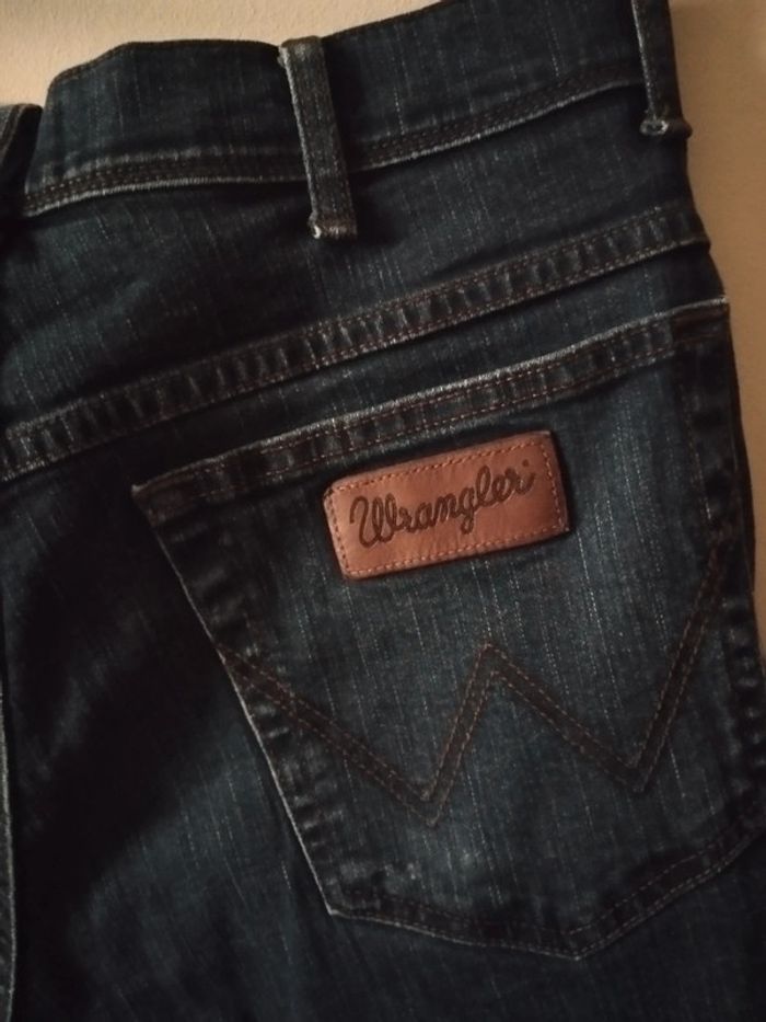 Jean wrangler homme taille 42/44 - photo numéro 6