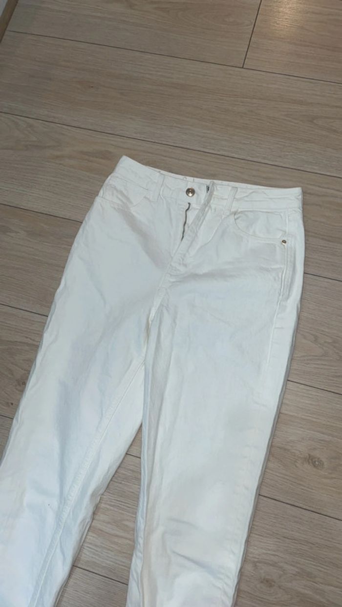 Très beau jean Zara blanc neuf - photo numéro 2
