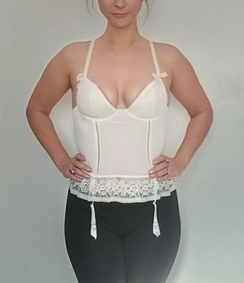 Bustier guepiere à portes jarretelles taille 85C