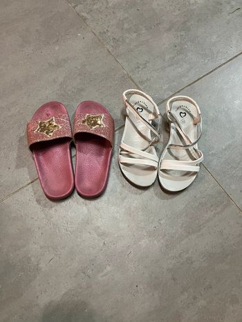 Lot 2 paires sandales claquettes 33