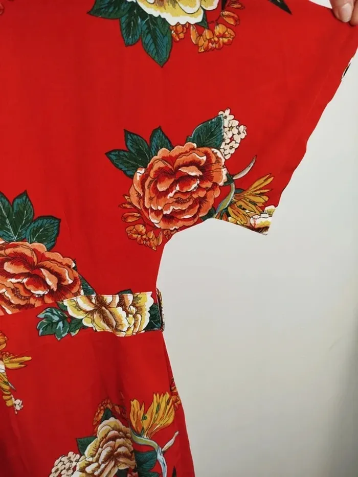 Combinaison rouge Neuve Boohoo - taille 36 - motifs fleurs pivoine A616 - photo numéro 5