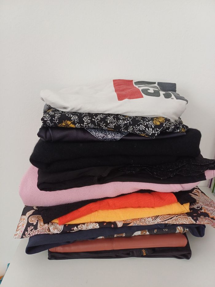 🎀Lots de 15 vêtements femme taille XS et S - photo numéro 2