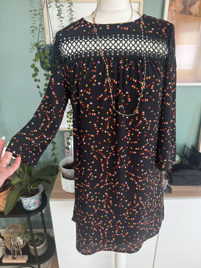 Jolie robe d’hiver Grain de Malice taille M recommande noir jaune rouge multicouleurs