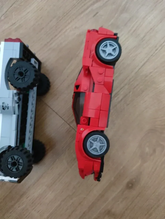 Lot de deux voitures Lego bon état - photo numéro 3
