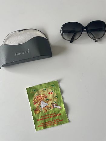 Lunette de soleil femme