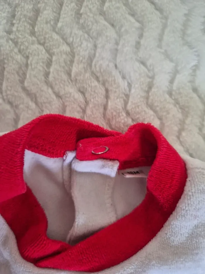 Pyjama père Noël 🎅  18 mois - photo numéro 4