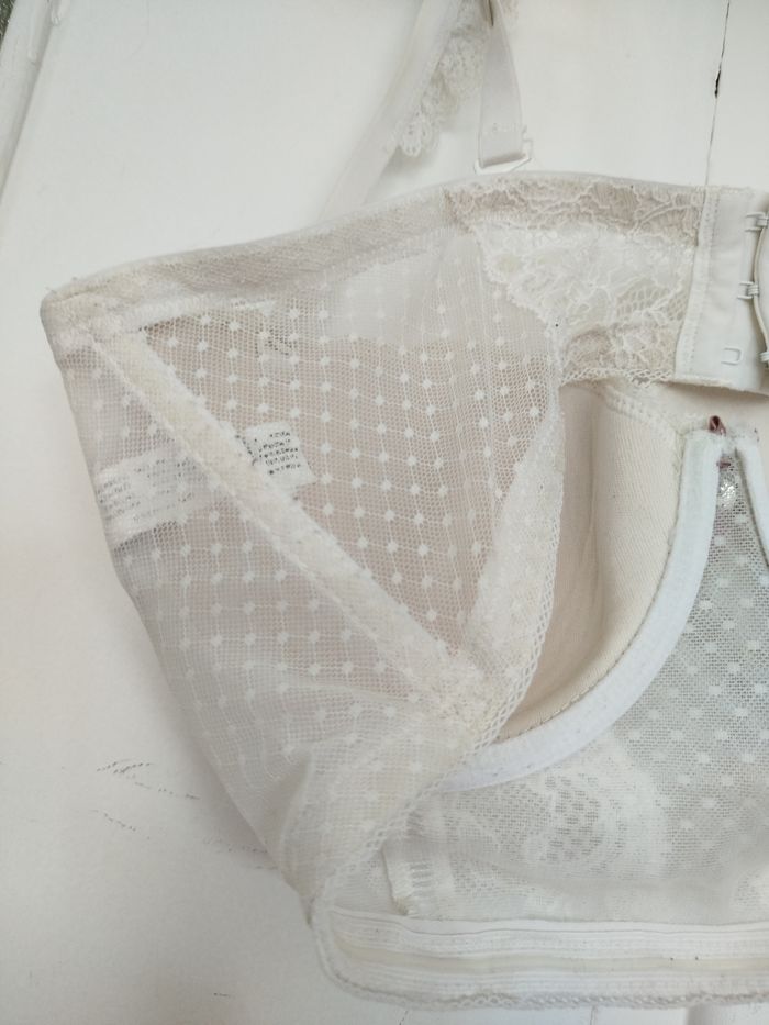Soutien gorge 95 d - photo numéro 4