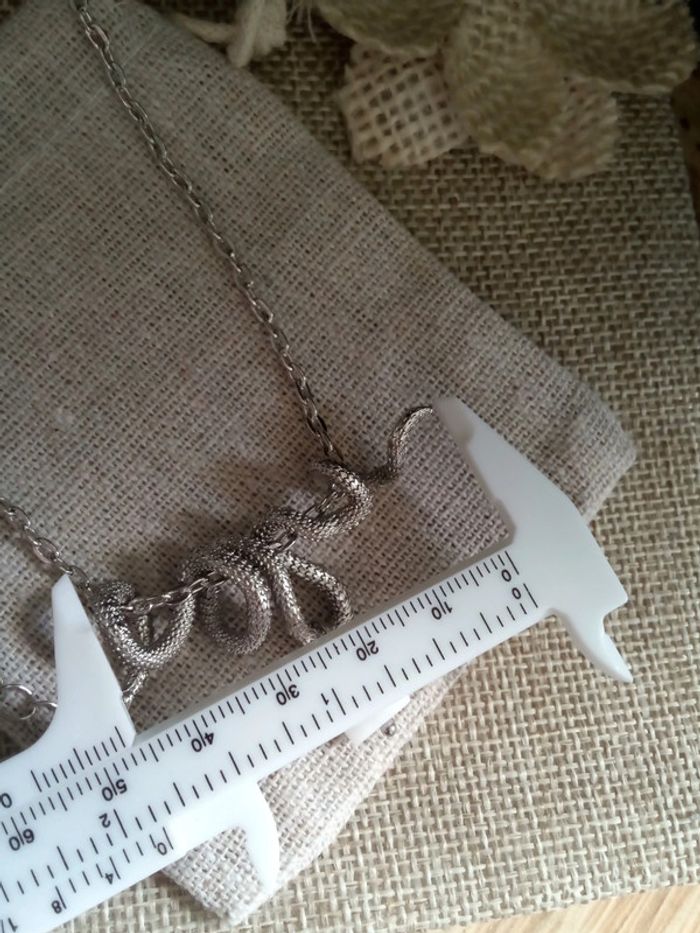 Collier serpent enroulé et pierre de lune - photo numéro 3