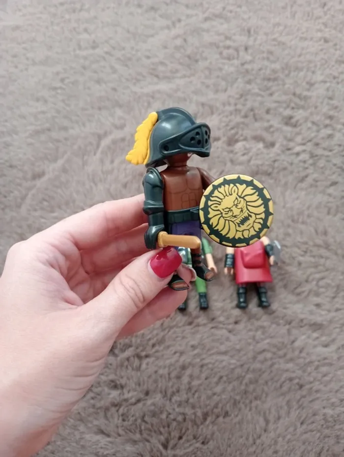 Lot de 3 figurines playmobil - photo numéro 2