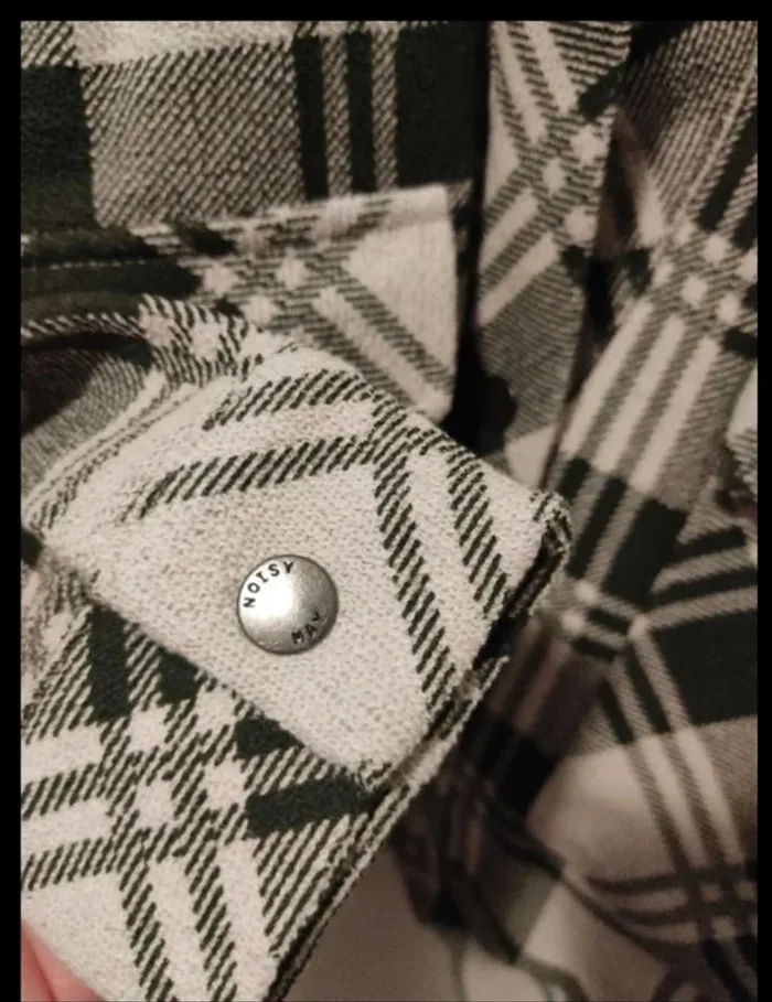 Surchemise carreaux taille S neuf de la marque Noisy May - photo numéro 6