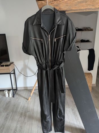 Combinaison simili cuir noiry