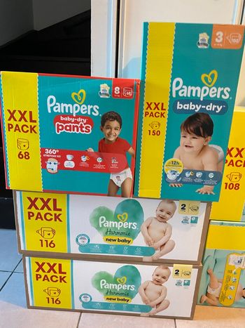 Couches Pampers