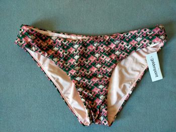 Bas de maillot de bain imprimé rétro – Goldenpoint – Tailles 36 et 40 – 2 exemplaires disponibles