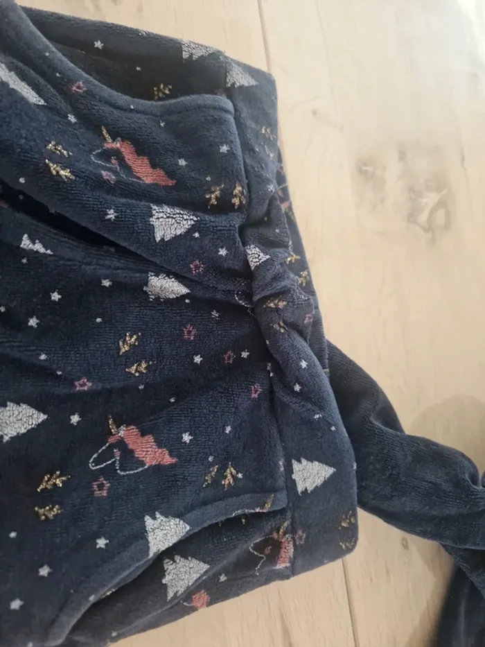 Pyjama 2 pièces taille 4 ans - photo numéro 4