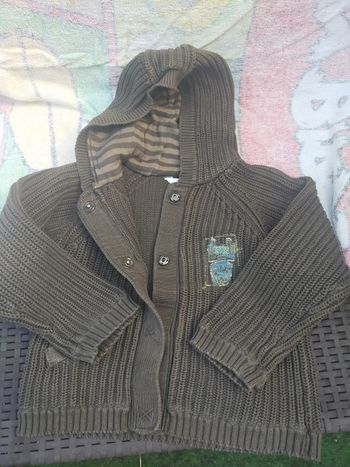 Gilet kaki taille 5ans