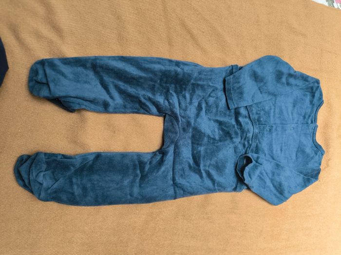 Pyjamas velours 18 mois - photo numéro 9