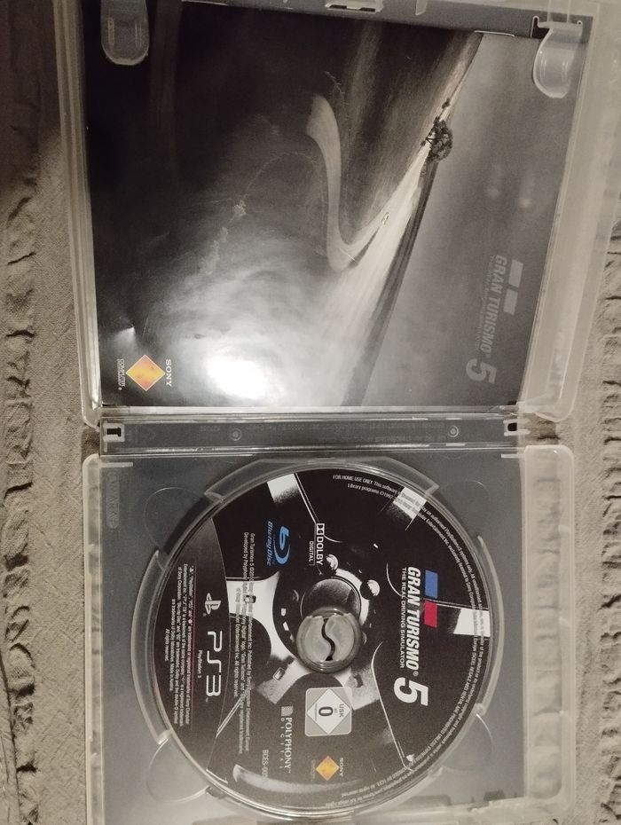 Gran turismo 5 PS3 complet - photo numéro 2