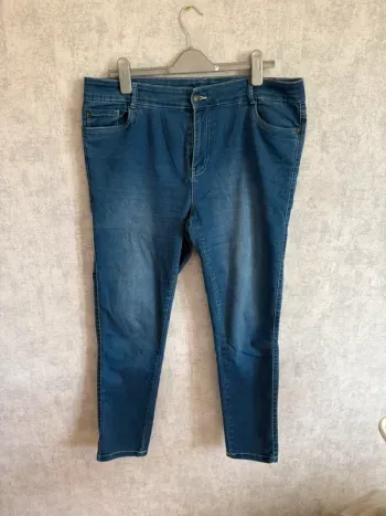 pantalon slim skinny bleu foncé Gémo taille 48
